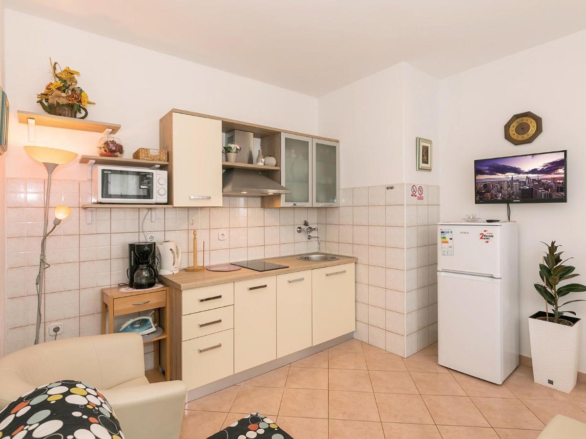 Apartments Graziella Porec Exterior photo