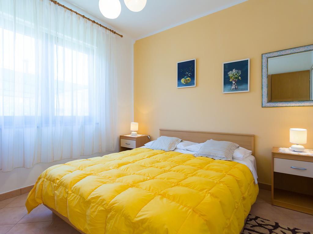 Apartments Graziella Porec Exterior photo